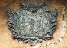 Herb nad wej�ciem g��wnym